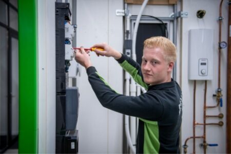 Monteur elektrotechnische installaties