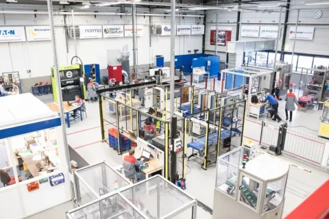 Het gebruik van mobile robotics in de productie en logistiek